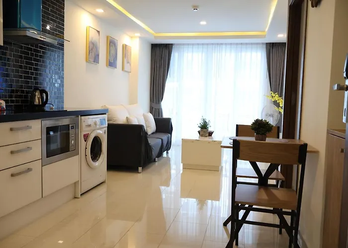 Grand Avenue Condo By Nan